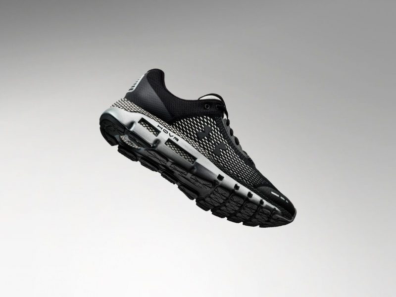 Under Armour выпускает беговые кроссовки, оснащённые сенсором. Изображение номер 3