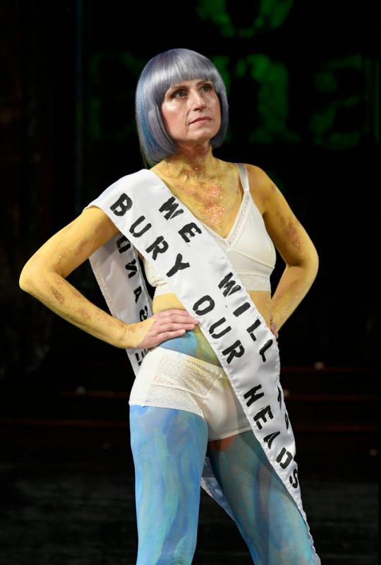 Женщины с раком груди прошли по подиуму на Нью-Йоркской неделе моды. Изображение номер 8