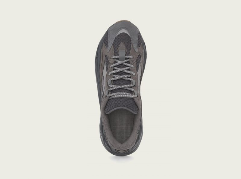 adidas и Канье Уэст представляют новые кроссовки Yeezy Boost. Изображение номер 3