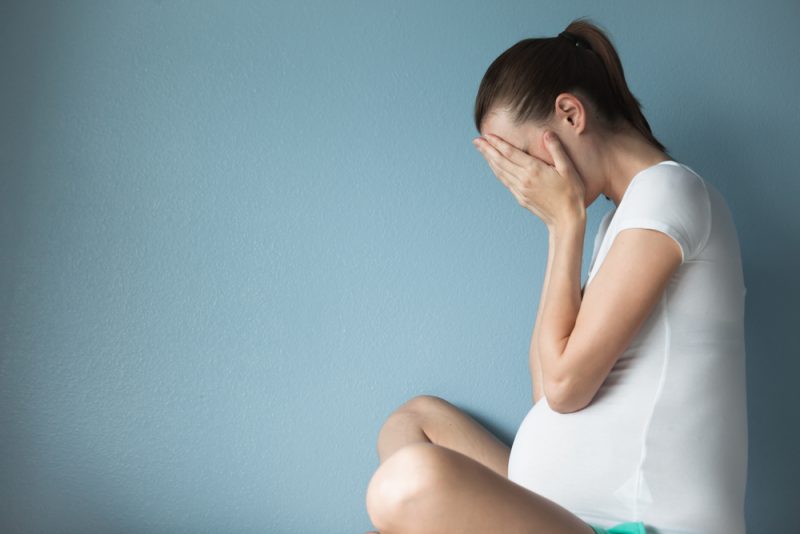Крики на беременную женщину могут спровоцировать проблемы со слухом у новорождённого. Изображение номер 1