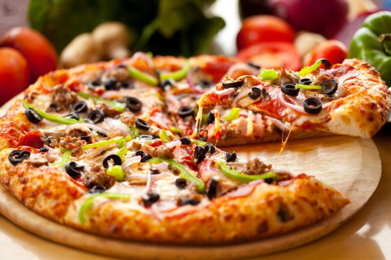 Изображение рецепта Пицца с сыром и ветчиной