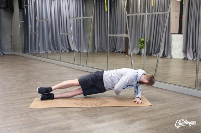 Упражнение дня: боковая планка в динамике. Изображение номер 3