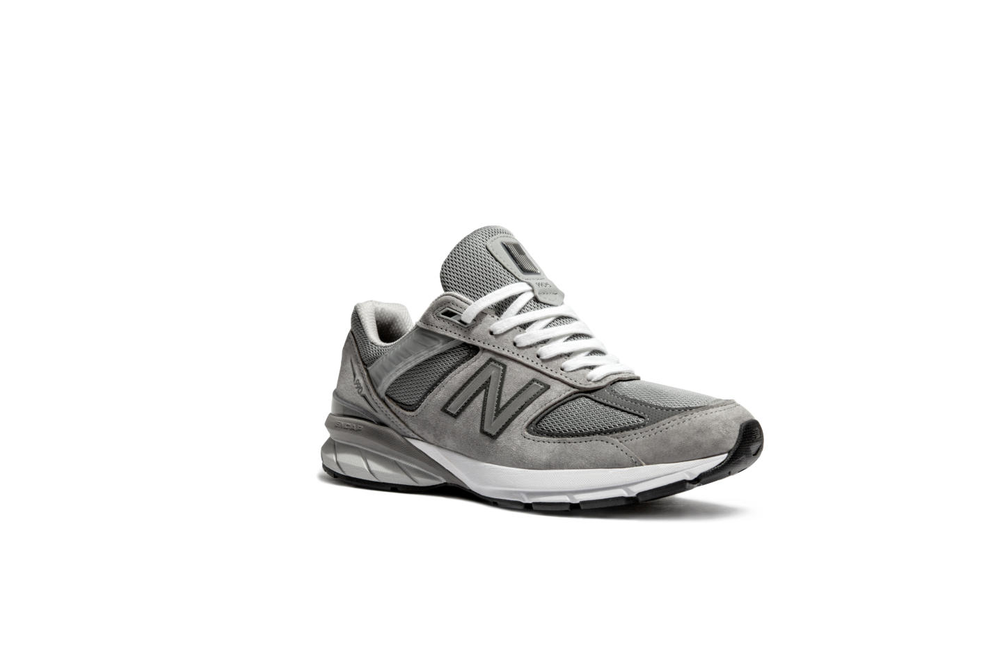 New Balance представил новые кроссовки 990v5. Изображение номер 1