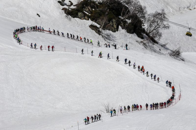 Фото дня: больше 1 000 человек покорили «вертикальный километр» на «Розе Хутор». Изображение номер 1