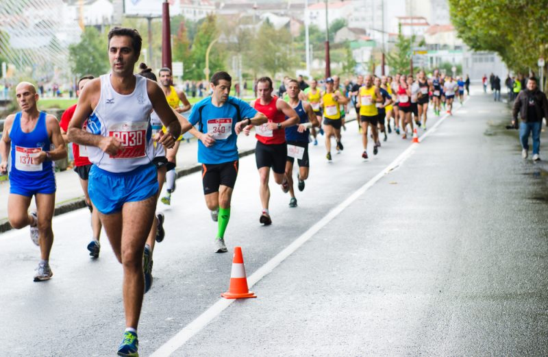 Опасно ли бежать марафон? Как правильно подготовиться и сохранить здоровье. Изображение номер 1