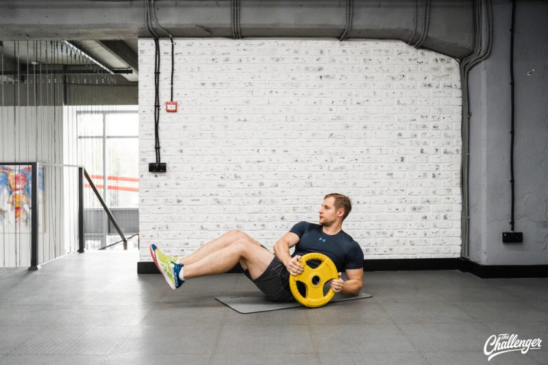 Круговая тренировка с дисками от штанги: 7 эффективных упражнений. Изображение номер 10