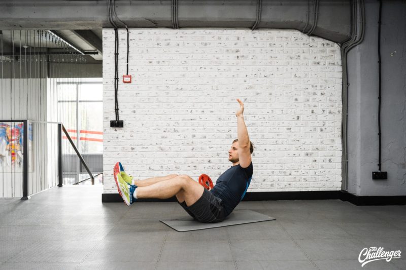 Круговая тренировка с дисками от штанги: 7 эффективных упражнений. Изображение номер 14