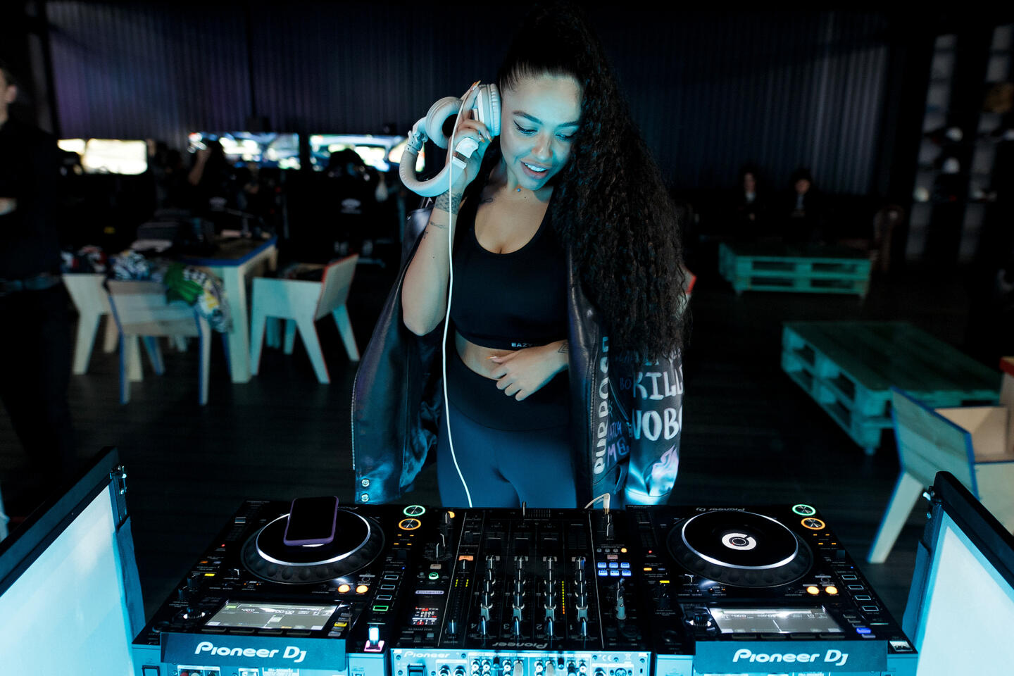 Бренд Eazyway представил новую коллекцию спортивной одежды. Изображение номер 4