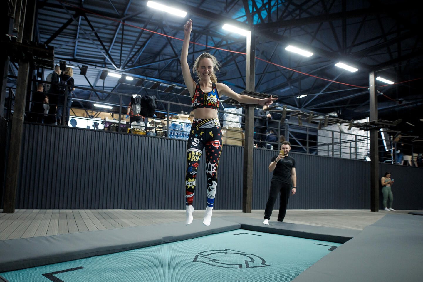 Бренд Eazyway представил новую коллекцию спортивной одежды. Изображение номер 1