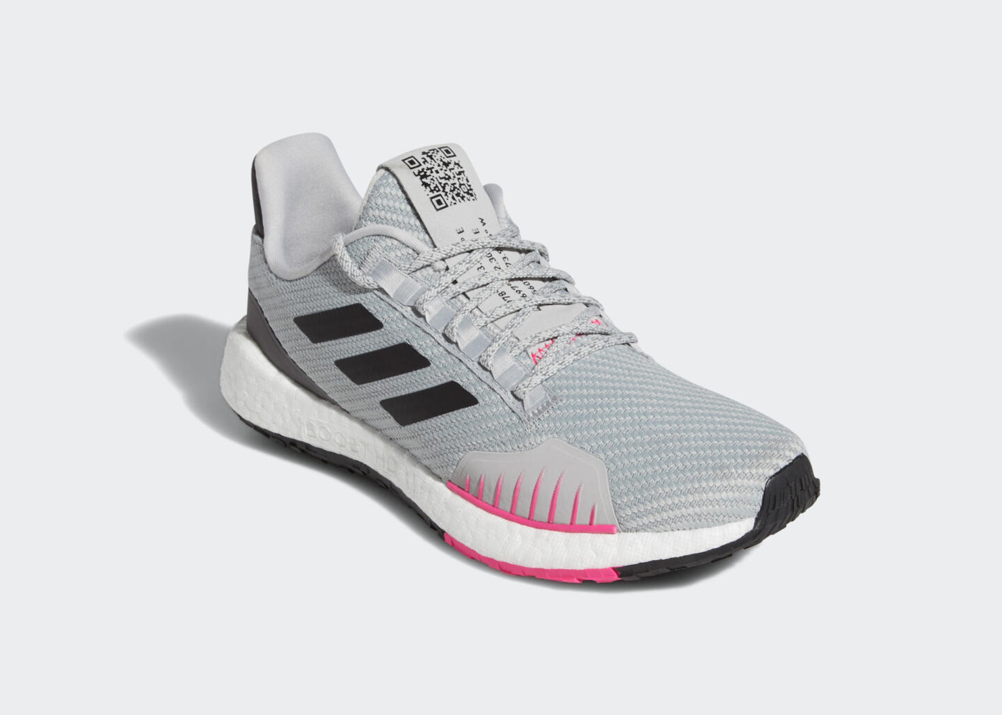 Компания adidas представила кроссовки для пробежек в межсезонье Pulseboost HD Winterized. Изображение номер 1