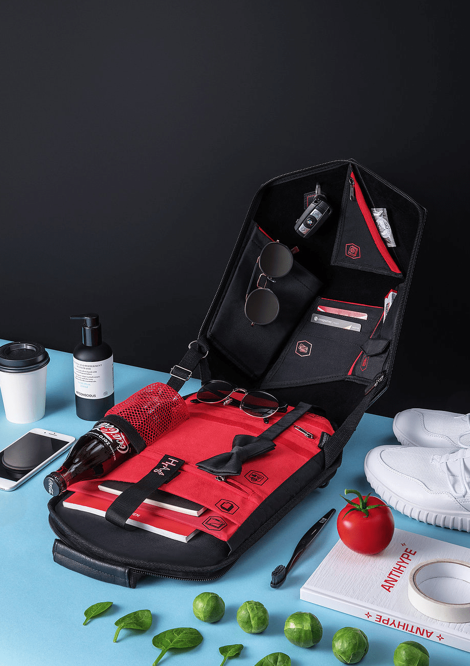 Яркие, классические и непромокаемые: 8 крутых рюкзаков на осень. Изображение номер 9