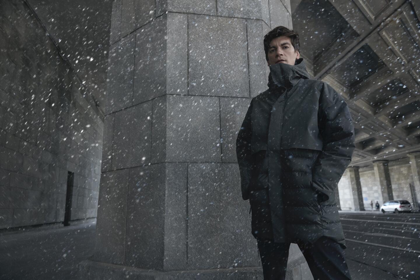 Классные тёплые пуховики: 8 моделей для зимы. Изображение номер 5