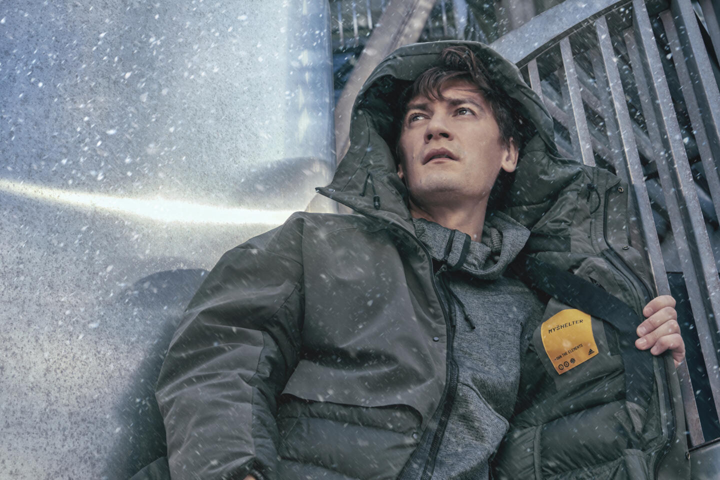 Классные тёплые пуховики: 8 моделей для зимы. Изображение номер 4