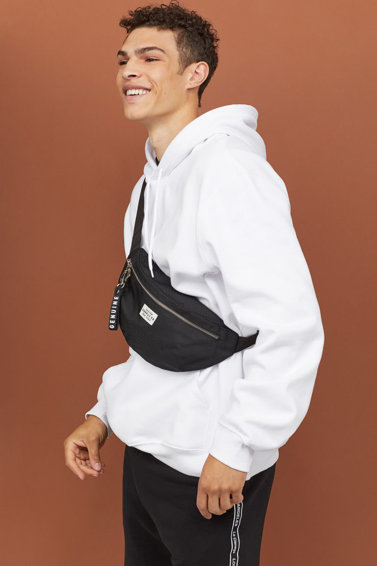 9 классных толстовок, в которых можно пойти в зал, на работу или на вечеринку. Изображение номер 4