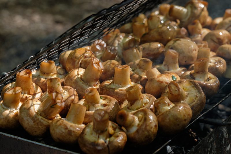 Изображение рецепта Шампиньоны на мангале с маринадом из сметаны и горчицы