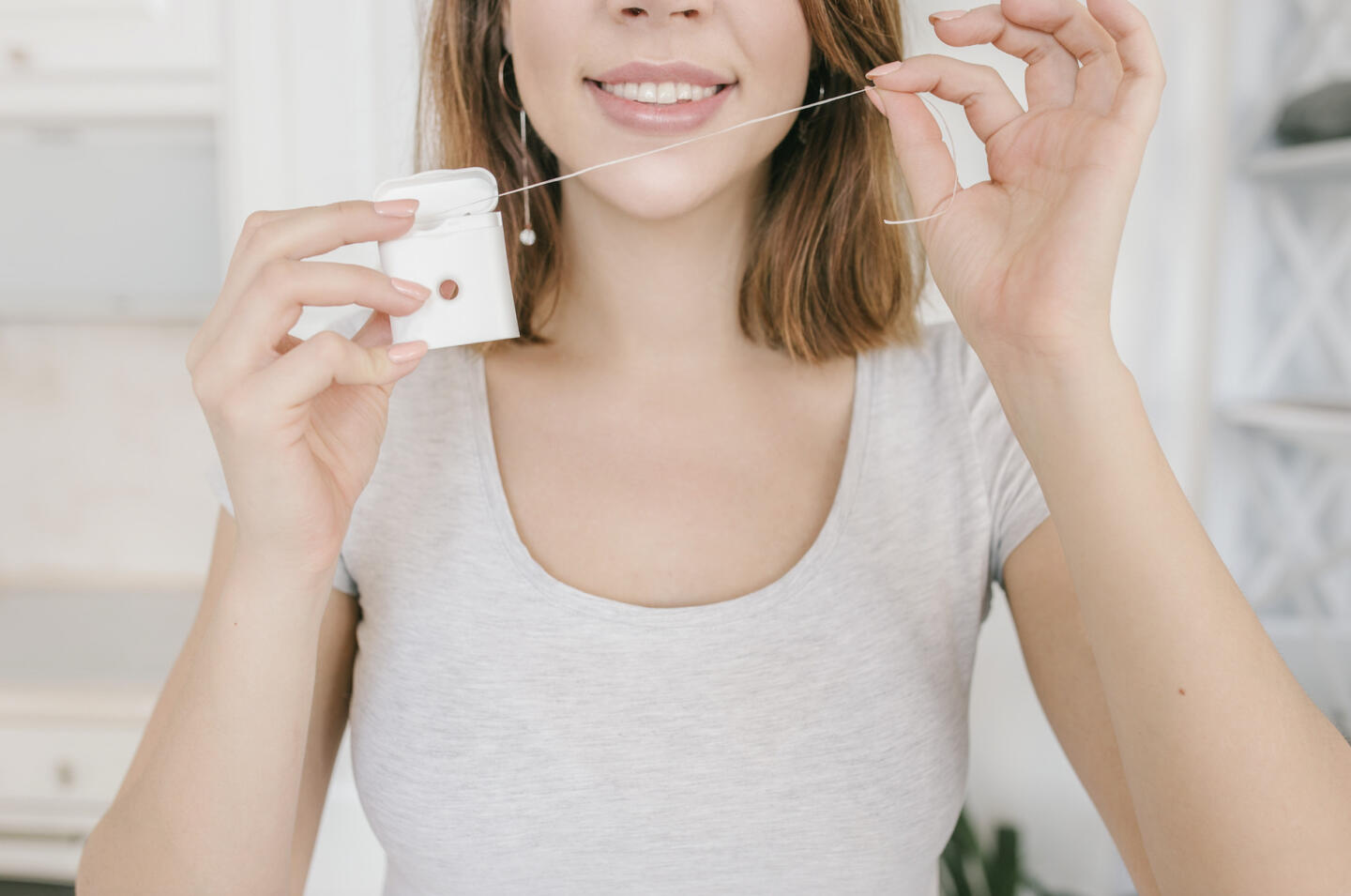 Как выбрать зубную нить и как правильно ею пользоваться. Изображение номер 2