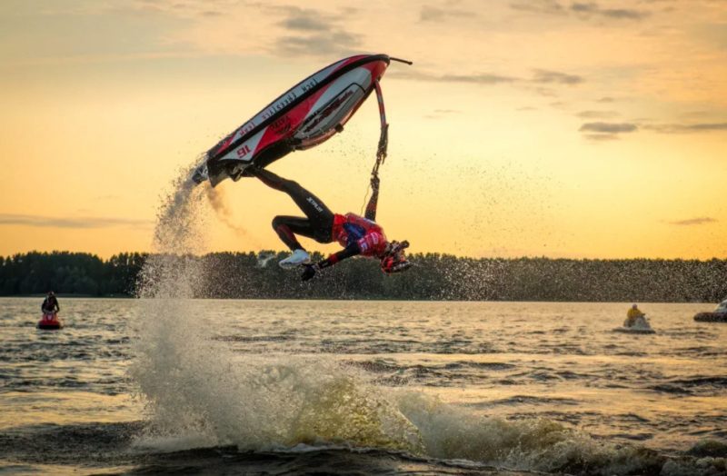 Стали известны обладатели Кубка России по аквабайку, гидрофлайту и мотосёрфу. Изображение номер 1