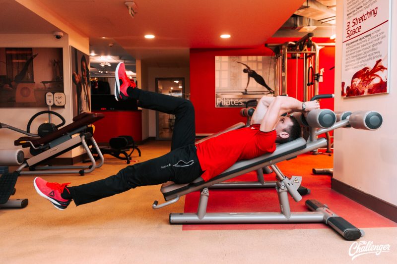 Что делать в тренажёрном зале: 6 мощных упражнений для пресса. Изображение номер 7