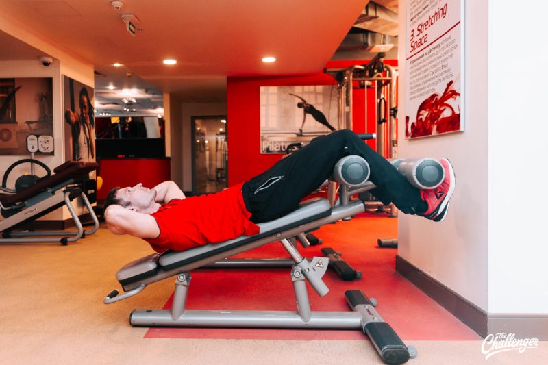 Что делать в тренажёрном зале: 6 мощных упражнений для пресса. Изображение номер 9