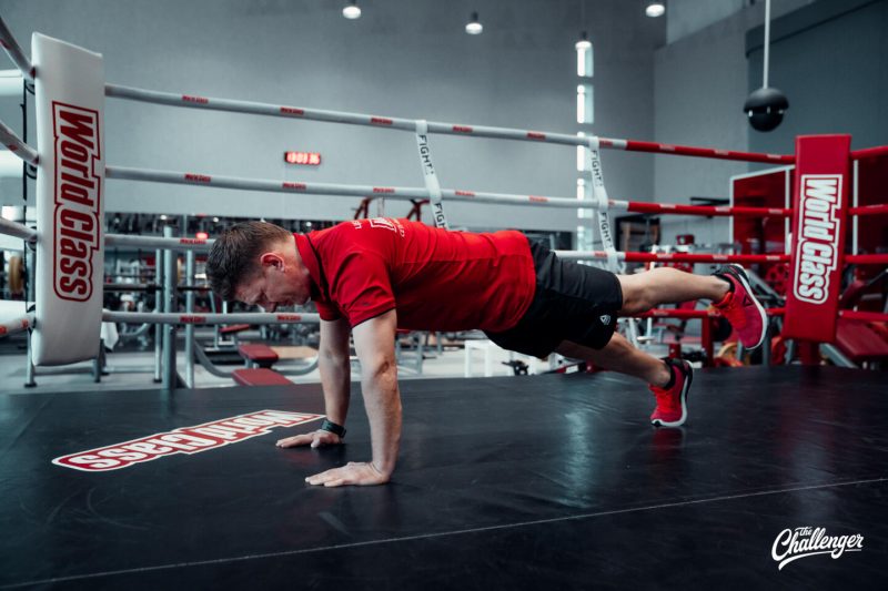 Мышцы как у Дуэйна Скалы Джонсона: 6 мощных статических упражнений для всего тела. Изображение номер 2