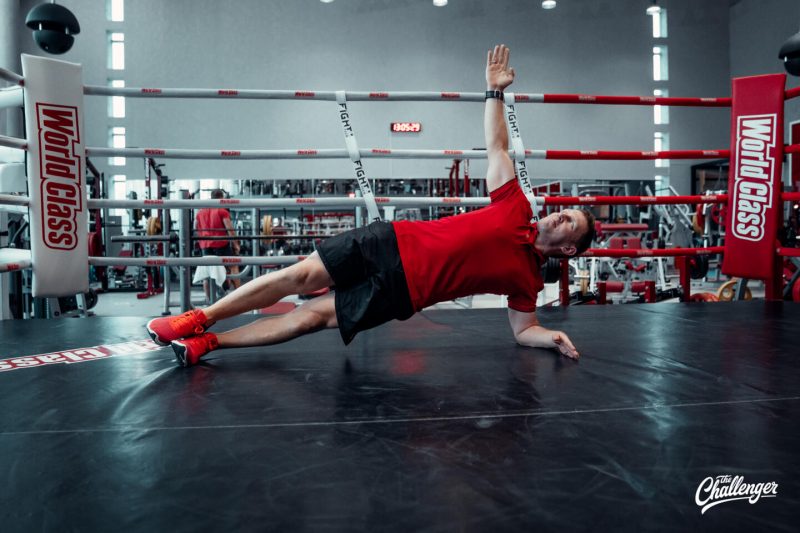 Мышцы как у Дуэйна Скалы Джонсона: 6 мощных статических упражнений для всего тела. Изображение номер 4