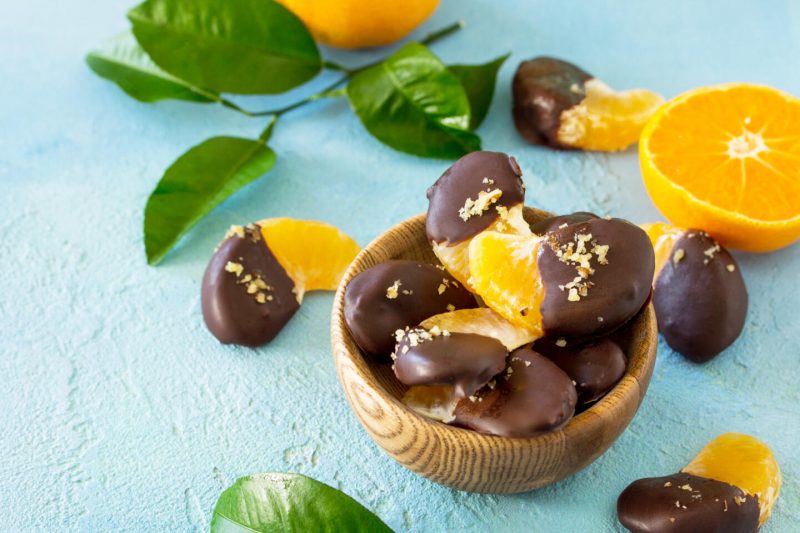 Изображение рецепта Пряные дольки мандаринов в горьком шоколаде