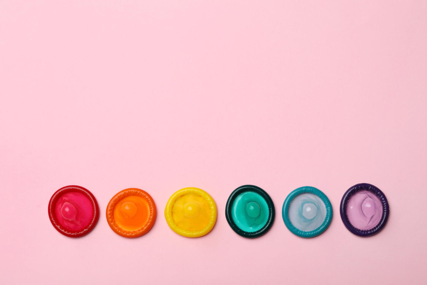 15 мифов о презервативах, в которые пора перестать верить. Изображение номер 1
