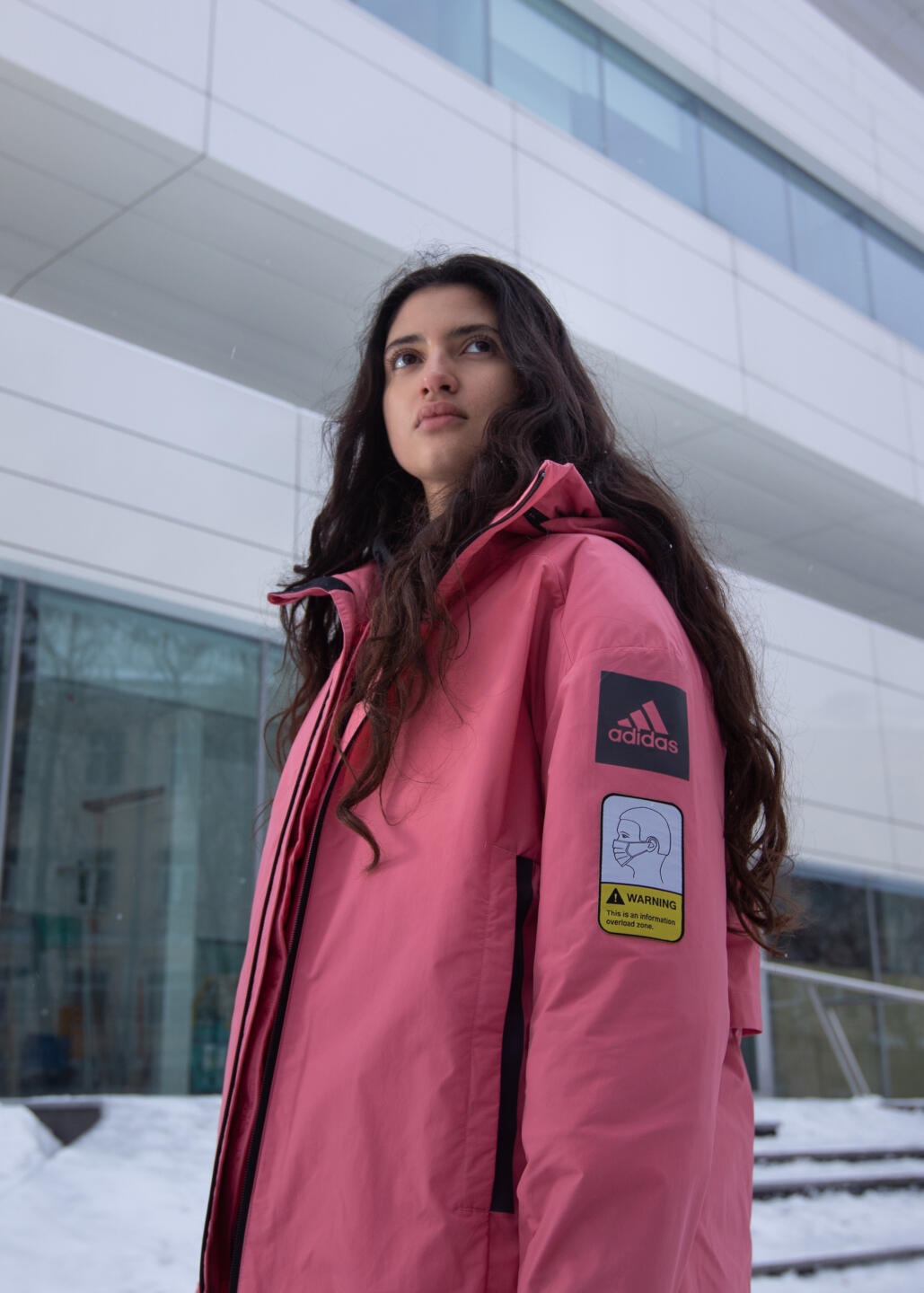 Бренд adidas представил парку-трансформер для города. Изображение номер 4