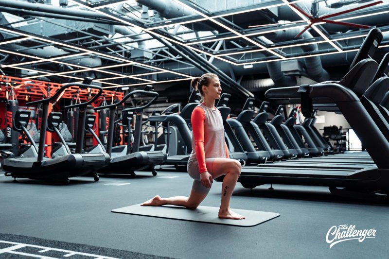 Динамическая растяжка: 5 упражнений, с которых нужно начинать тренировку. Изображение номер 7