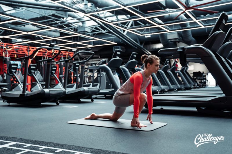 Динамическая растяжка: 5 упражнений, с которых нужно начинать тренировку. Изображение номер 8