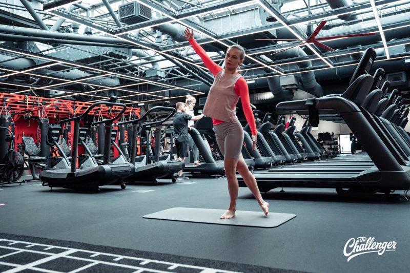 Динамическая растяжка: 5 упражнений, с которых нужно начинать тренировку. Изображение номер 5