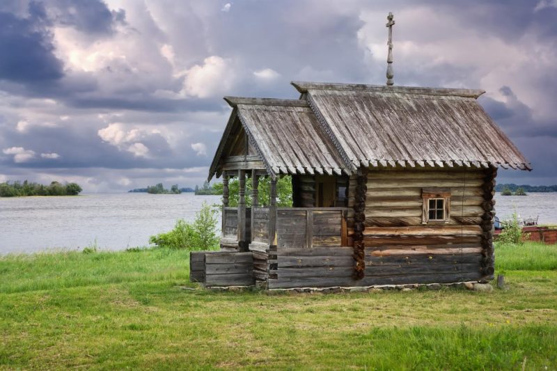 Кий остров домики