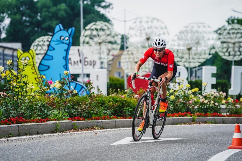 В Зеленоградске прошли международные соревнования по триатлону. Изображение номер 12
