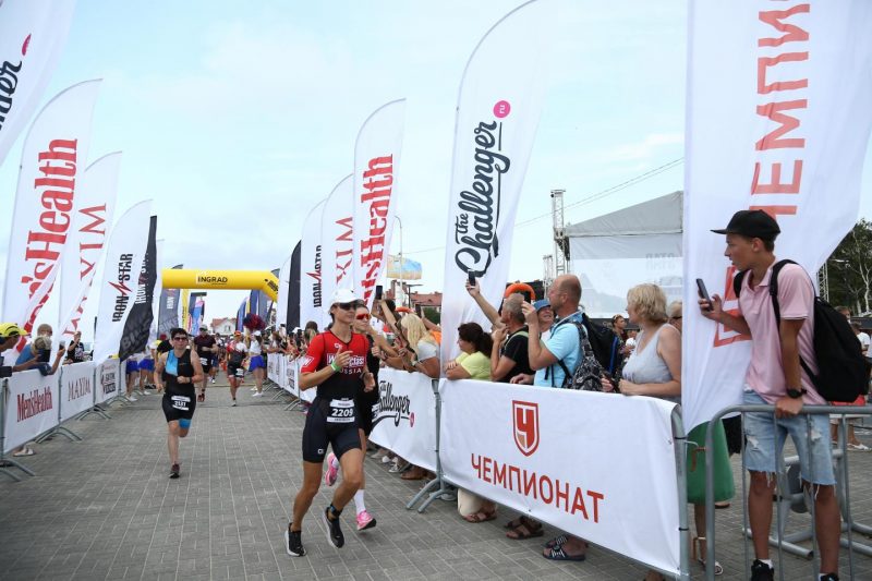 В Зеленоградске прошли международные соревнования по триатлону. Изображение номер 11