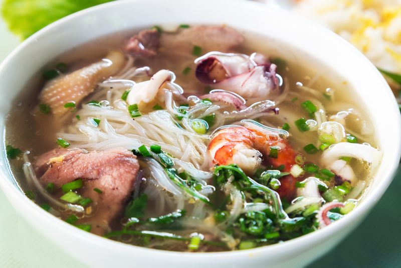 Как приготовить сытный вьетнамский суп фо бо дома: подробная инструкция. Изображение номер 3