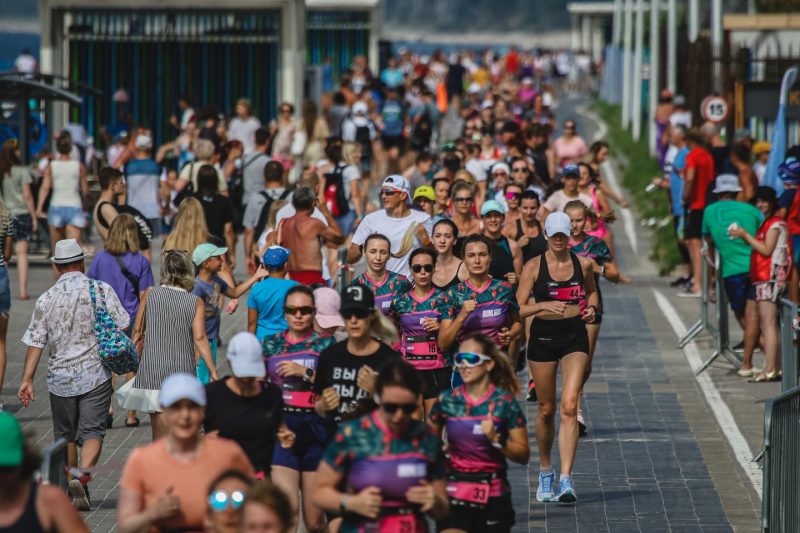 В Зеленоградске прошли международные соревнования по триатлону. Изображение номер 2