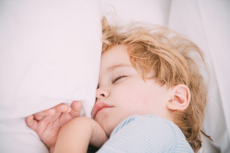 Вопрос: как понять, что у ребёнка есть проблемы со сном?. Изображение номер 1