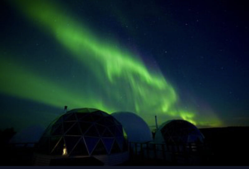 10 классных глэмпингов для зимнего отдыха в окружении природы. Изображение номер 2