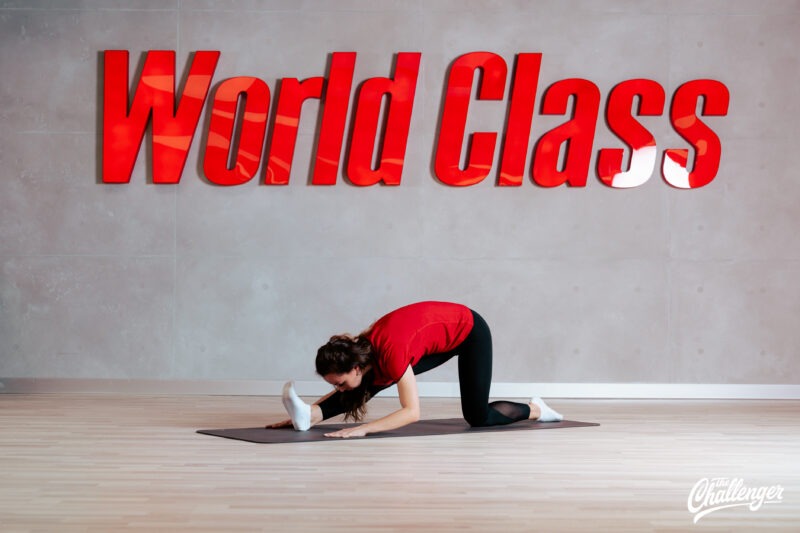 Растяжка: 7 упражнений, которые помогут расслабиться после тяжёлого рабочего дня. Изображение номер 4