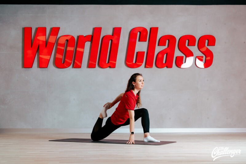 Растяжка: 7 упражнений, которые помогут расслабиться после тяжёлого рабочего дня. Изображение номер 6