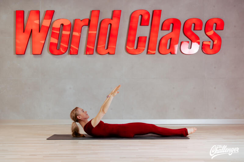 Идеальная утренняя тренировка: 7 упражнений из пилатеса, которые разбудят всё тело. Изображение номер 5